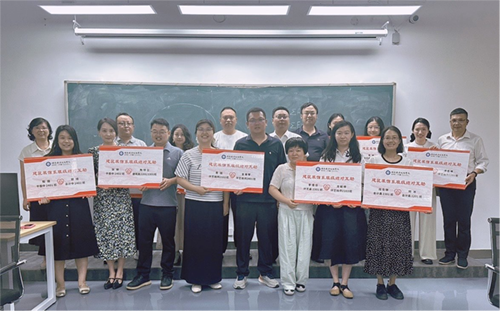 匠心筑夢共成長 攜手同行譜新篇——建筑裝飾系開展班級(jí)結(jié)對互助暨宿舍管理經(jīng)驗(yàn)分享活動(dòng)