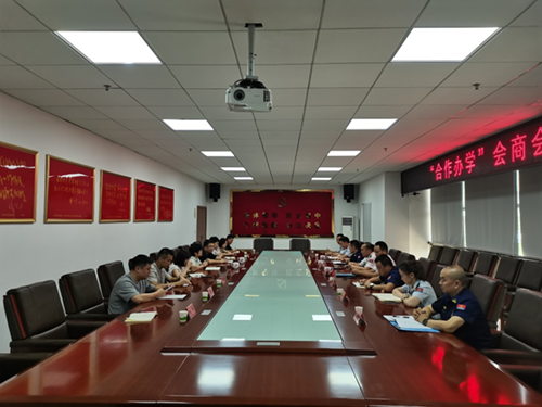 學(xué)院黨委委員、副院長(zhǎng)李清一行赴株洲市消防救援支隊(duì) 開展聯(lián)合辦學(xué)工作座談會(huì)