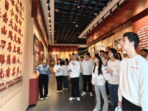 追紅色足跡 解初心密碼——思政課部組織開展2025年實踐教學(xué)活動